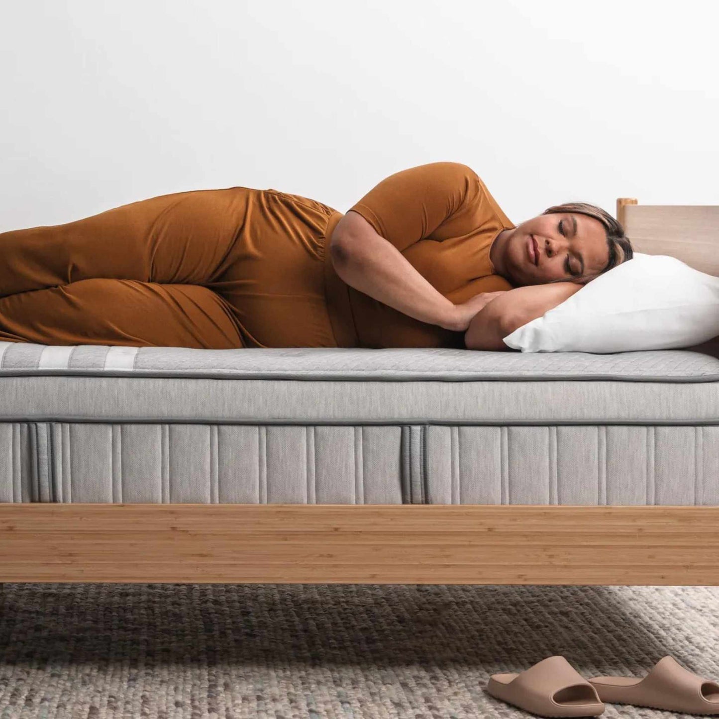 Leesa Plus Hybrid Mattress