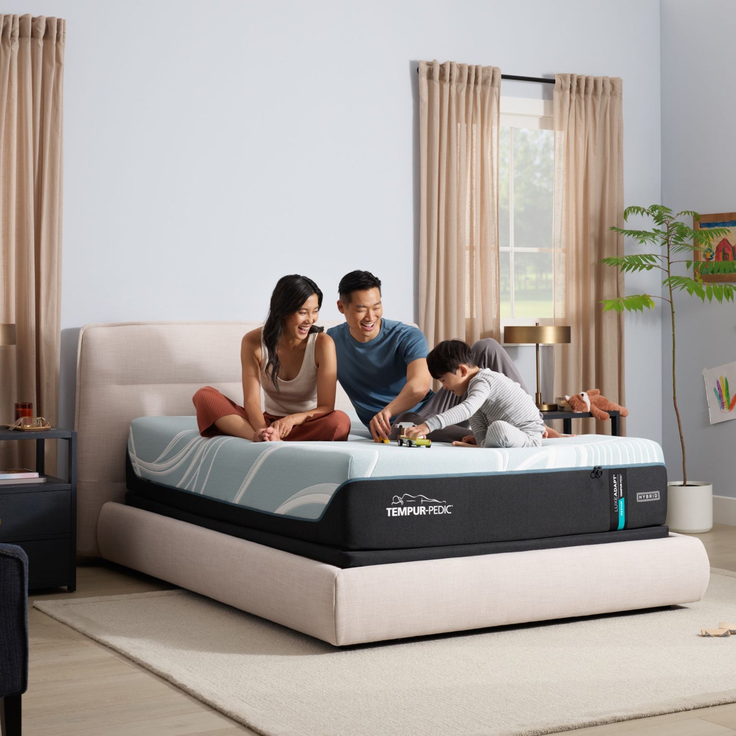 Tempur-Pedic LuxeAdapt Medium Hybrid Mattress